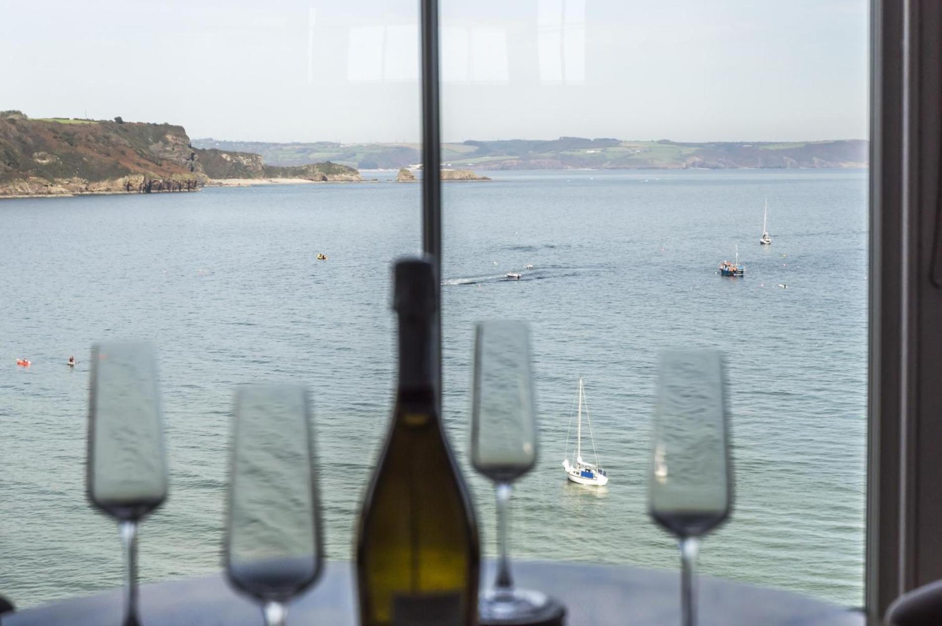 Pieces Of Eight - 2 Bedroom Apartment - Tenby - Bagian luar foto