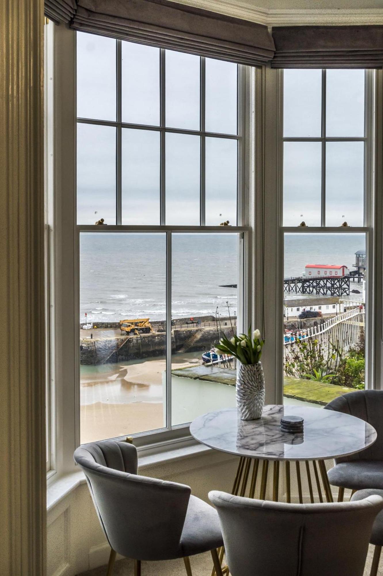 Pieces Of Eight - 2 Bedroom Apartment - Tenby - Bagian luar foto