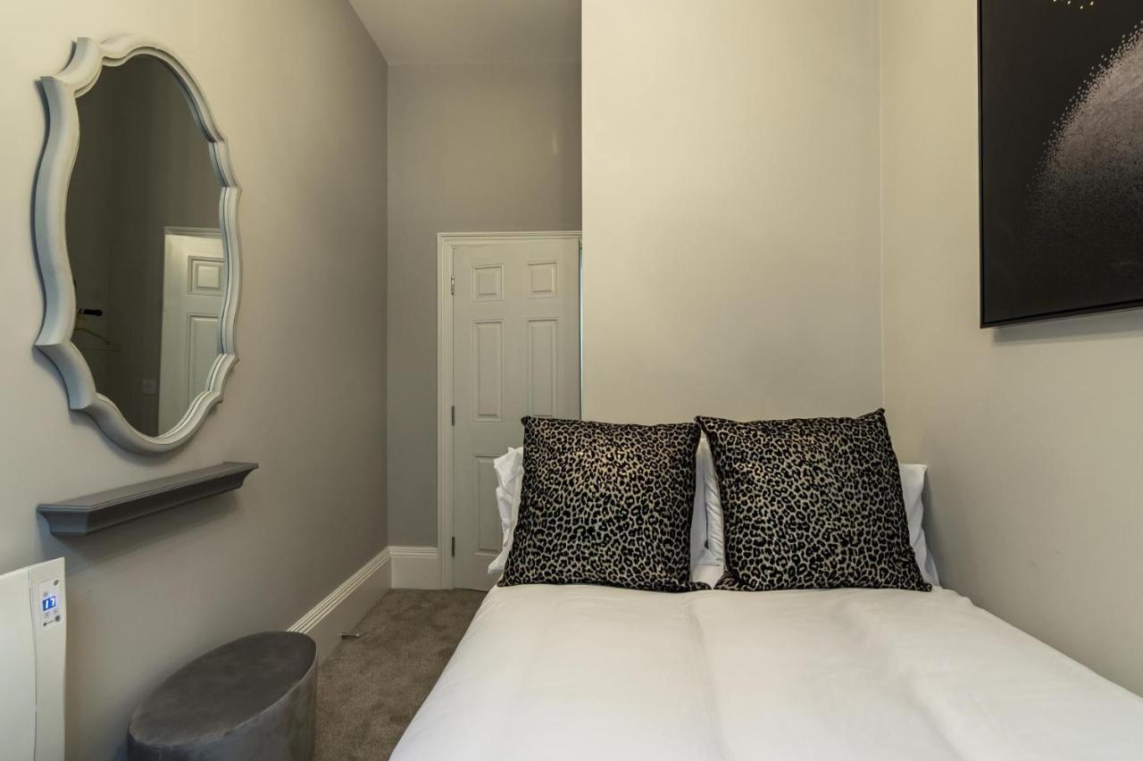 Pieces Of Eight - 2 Bedroom Apartment - Tenby - Bagian luar foto