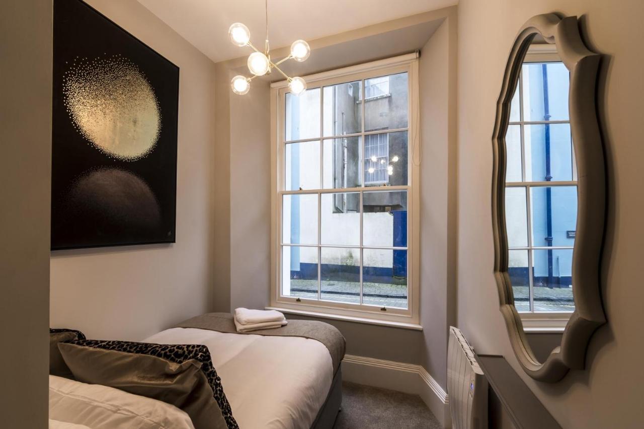 Pieces Of Eight - 2 Bedroom Apartment - Tenby - Bagian luar foto